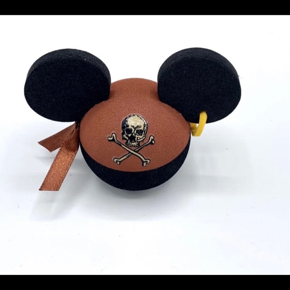 RARE! DISNEY PIRATES ANTENNA TOPPER NEW